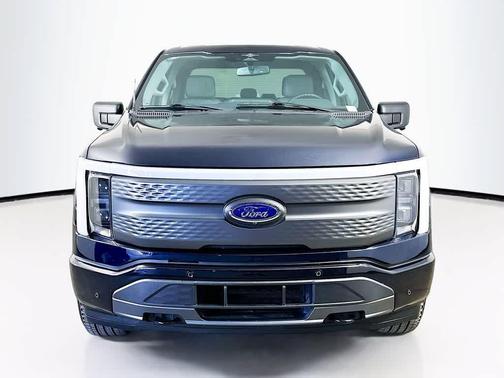 2023 Ford F-150 Lightning XLT