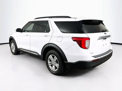 Oxford White 2020 Ford Explorer XLT