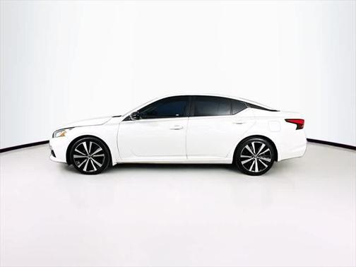 2020 Nissan Altima SR FWD