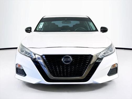 2020 Nissan Altima SR FWD
