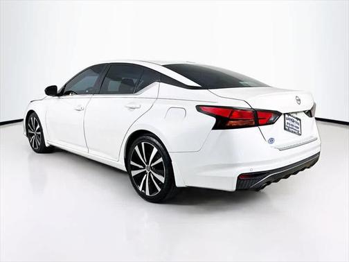 2020 Nissan Altima SR FWD