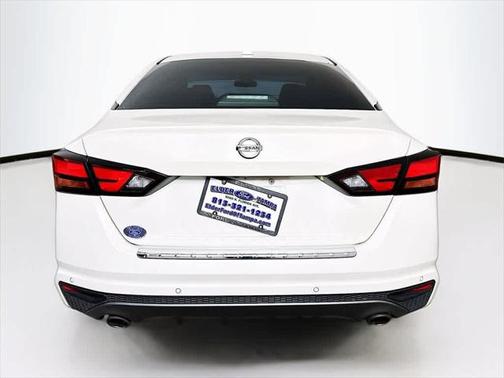 2020 Nissan Altima SR FWD