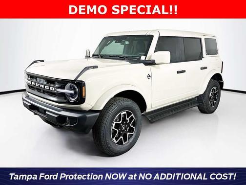 Desert Sand 2026 Ford Bronco Outer Banks