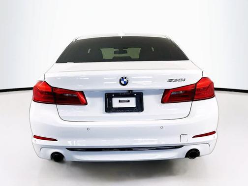 2020 BMW 530 530i
