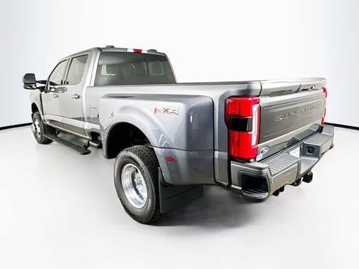 2025 Ford F-350 Platinum