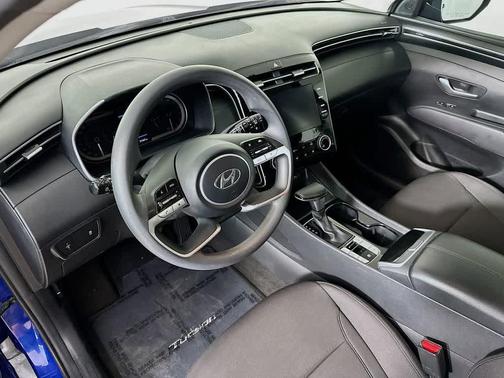 2023 Hyundai TUCSON SE