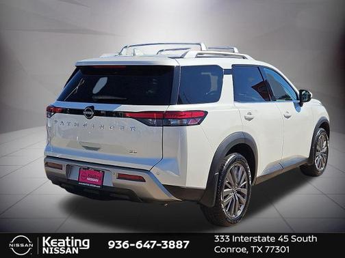 2024 Nissan Pathfinder SL