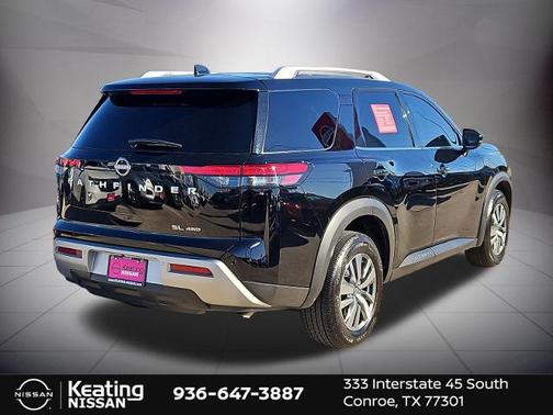 2025 Nissan Pathfinder SL