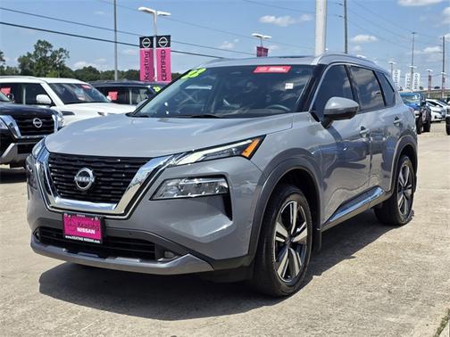 2022 Nissan Rogue SL