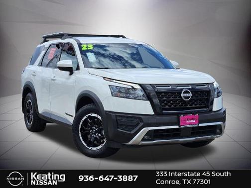 Deep Ocean Blue 2025 Nissan Pathfinder SL