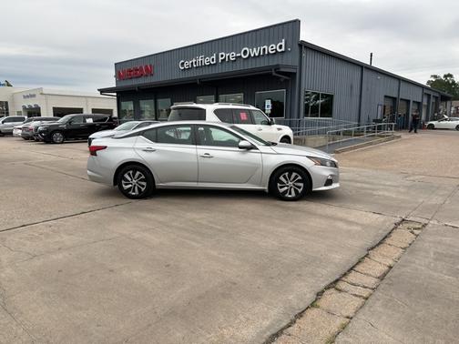 2022 Nissan Altima 2.5 S