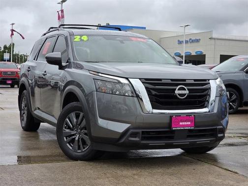 2024 Nissan Pathfinder SV