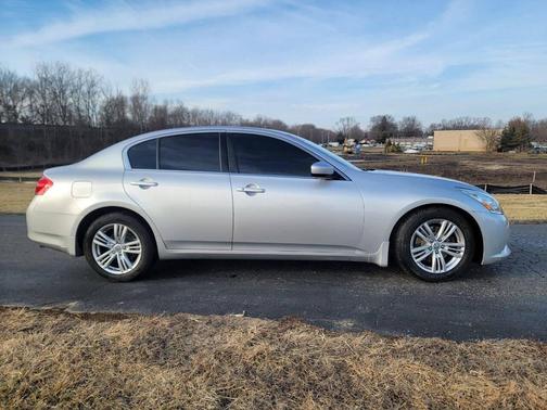 2012 INFINITI G25x Base