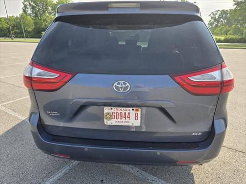2017 Toyota Sienna XLE