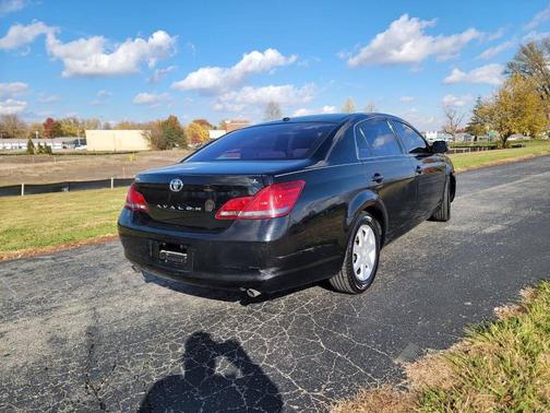 2009 Toyota Avalon XLS
