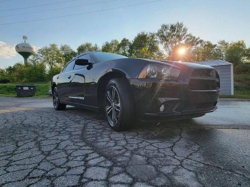 Black 2014 Dodge Charger R/T