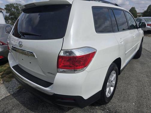 2013 Toyota Highlander SE