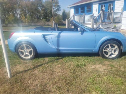 2003 Toyota MR2 Base 2dr Convertible