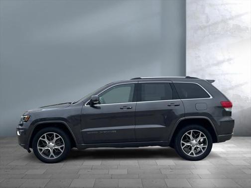2018 Jeep Grand Cherokee Sterling Edition