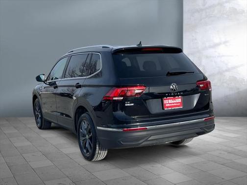 2024 Volkswagen Tiguan 2.0T SE 4MOTION