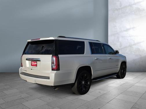2017 GMC Yukon XL Denali