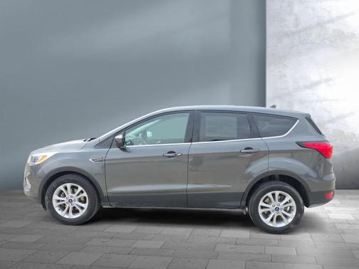 Ingot Silver Metallic 2019 Ford Escape SE