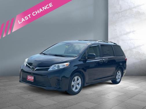 2019 Toyota Sienna LE