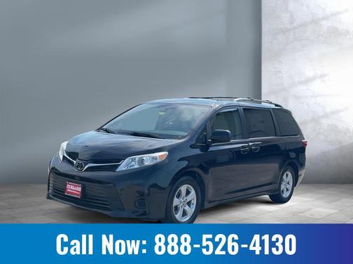 2019 Toyota Sienna LE