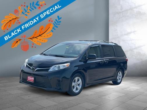 2019 Toyota Sienna LE