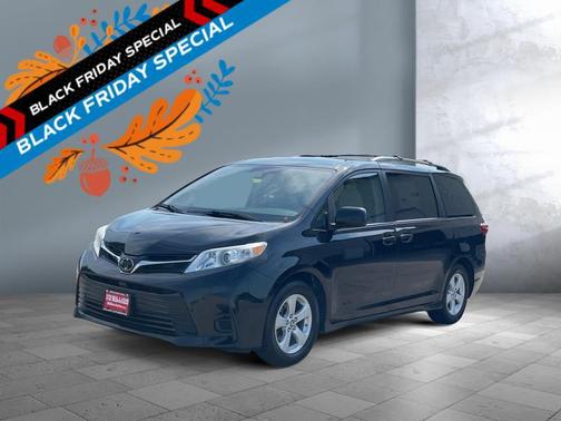 2019 Toyota Sienna LE