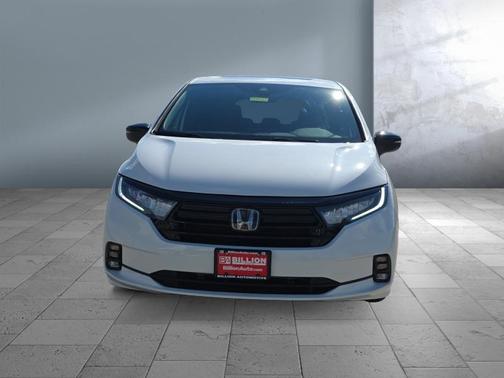 Platinum White Pearl 2024 Honda Odyssey Sport