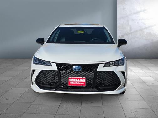 2019 Toyota Avalon Hybrid XSE