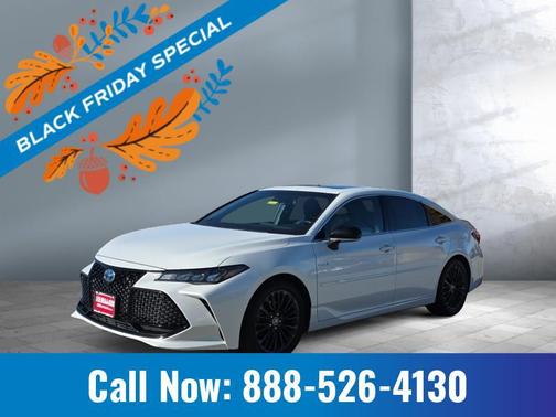 2019 Toyota Avalon Hybrid XSE