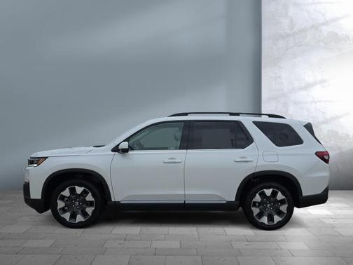 Platinum White Pearl 2026 Honda Pilot Touring 8-Passenger