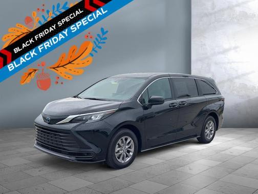 2025 Toyota Sienna LE