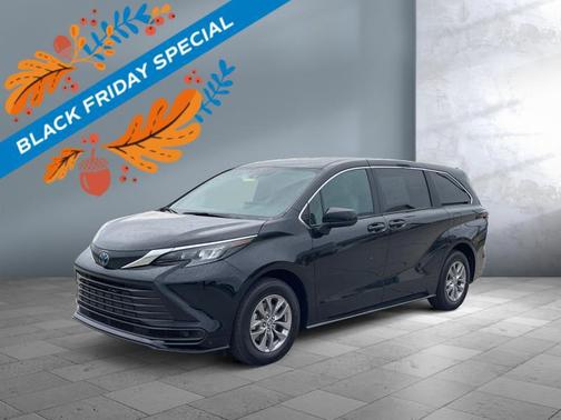 2025 Toyota Sienna LE