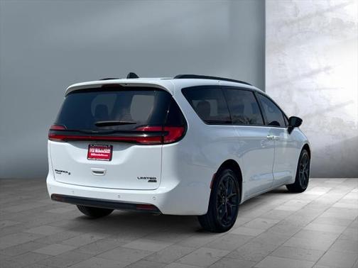 2024 Chrysler Pacifica Limited