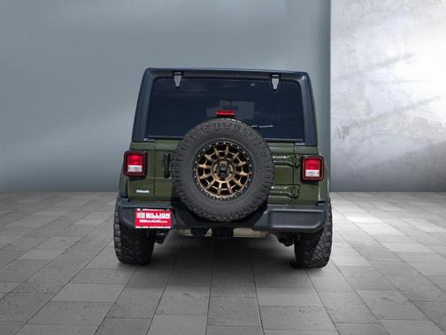 Sarge Green Clearcoat 2021 Jeep Wrangler Unlimited 80th Anniversary 4x4