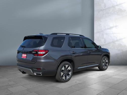 Modern Steel Metallic 2026 Honda Pilot Elite