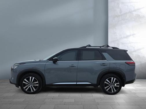 2024 Nissan Pathfinder Platinum 4WD