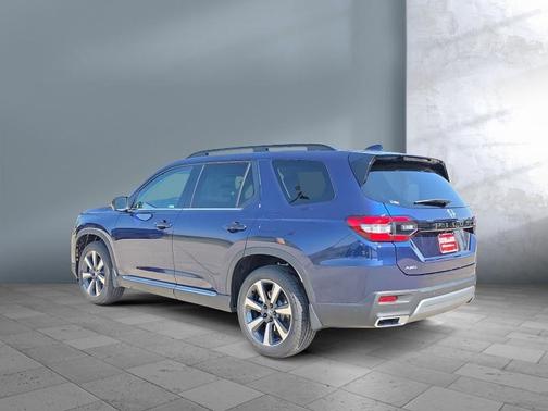 2025 Honda Pilot Touring 8-Passenger