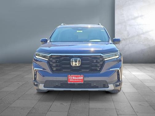 2025 Honda Pilot Touring 8-Passenger