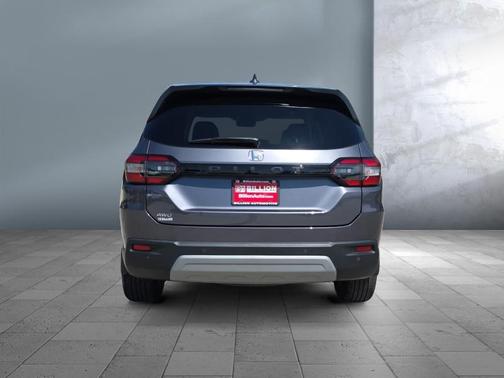 Modern Steel Metallic 2024 Honda Pilot EX-L