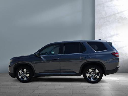 Modern Steel Metallic 2024 Honda Pilot EX-L