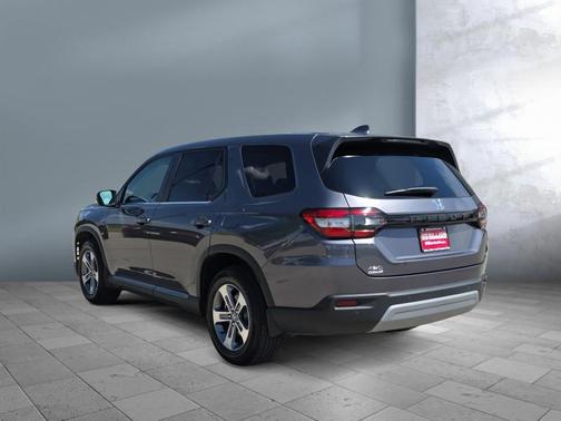 Modern Steel Metallic 2024 Honda Pilot EX-L