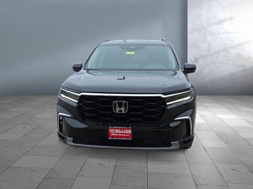 Crystal Black Pearl 2023 Honda Pilot AWD Elite