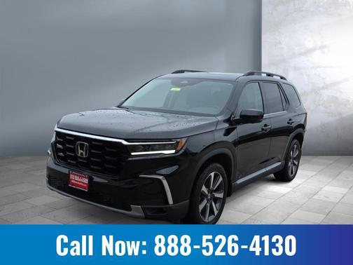 Crystal Black Pearl 2023 Honda Pilot AWD Elite