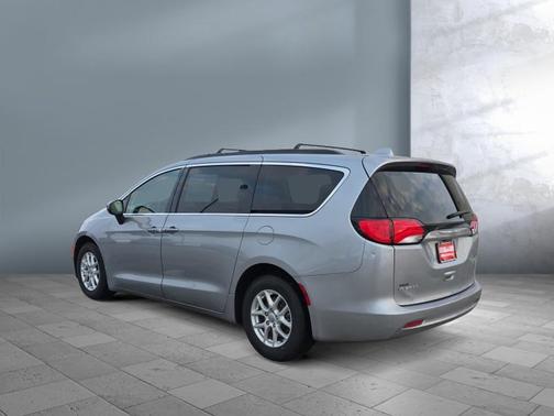 2020 Chrysler Voyager LXI
