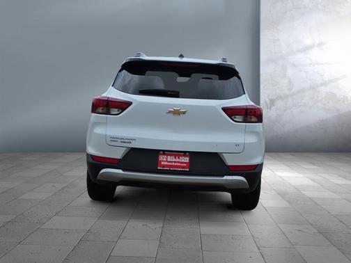 Summit White 2025 Chevrolet Trailblazer LT