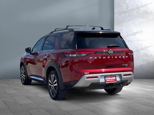 2023 Nissan Pathfinder Platinum 4WD